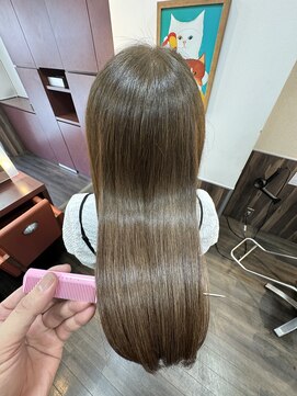 セレスト 福岡天神店(CELESTE) 【甲斐】白髪を隠すのではなく、なじませて楽しむモカベージュ