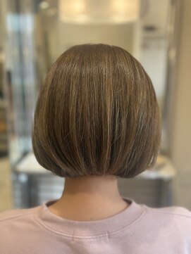 トウロウ 川口店(TOU/ROU) 大人ショート　白髪ぼかし　 脱白髪染め　ハイライト30代40 代