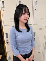 ウタシロイロ(uta shiroiro)&nbsp;ミディアムハッシュカット