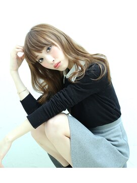 フロール(florun) 【ロング】長めバング+ハイトーンアッシュでモテカール