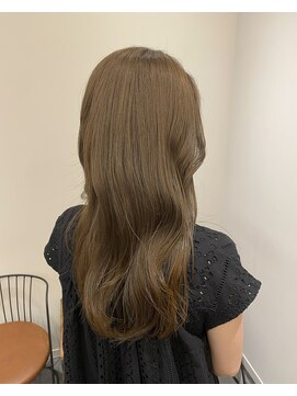 リリアーナ(LILIANA) 【LILIANA】透明感たっぷりcreamy beige♪