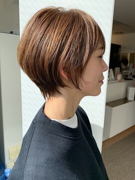 マッシュアンドマッシュアヴェダ ららぽーと福岡店(mash&mash AVEDA) 丸みショート・白髪ぼかし・白髪染め・髪質改善