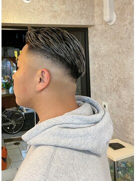 ティーズ バーバー T's BARBER ホワイトメッシュ！ハイライトカラー