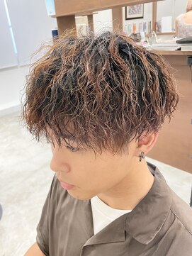 ルイ(ROUIS produced by LUCK 津田沼) ROUIS 津田沼 ツイストスパイラルパーマ