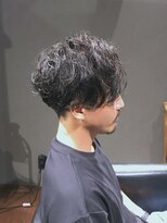 ビーダンディー(Bee dandy)&nbsp;ビジネスツーブロック 前下がり無造作カールパーマ アップバング