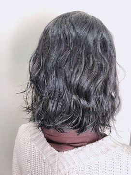 フィゼル あべのルシアス店(Aujua fizelle) BLUE BLACK