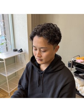 アルマヘアー(Alma hair by murasaki) ◎アップバングのパーマスタイル