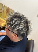 動きと立体感を極める、メッシュスパイラル/ブリーチ/パーマ