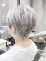 デイズ(days)&nbsp;アッシュグレージュカラー ホワイトカラー ツーブロックマッシュ