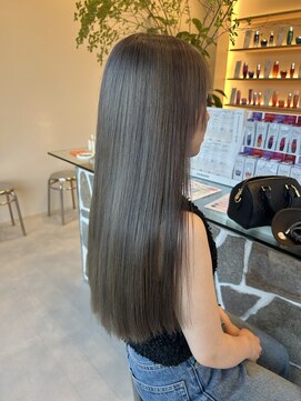 アチーブティルスマートサロン 豊川末広通店(achieve till Smart Salon) ブリーチダブルカラーヘーゼルグレージュ艶髪ストレートロング