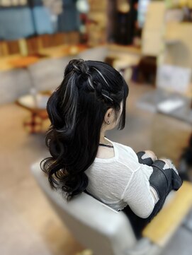 ヘアー アレス(hair ales) ハーフポニー