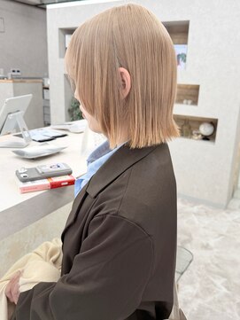 アロ 大阪梅田(alo) 【momoa】ブロンドベージュ《ブリーチ/大阪梅田》