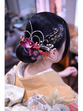 リトルアプリーレ(little APRIRE) シニヨン