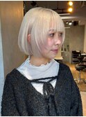 ボブ ダブルカラー ホワイト 顔周り