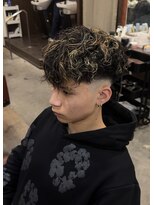 ハイパー(HYPER)&nbsp;ハイライトスペインカール【メンズ/パーマ】