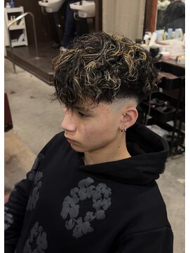 ハイパー(HYPER) ハイライトスペインカール【メンズ/パーマ】