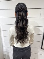 コトナ(kotona)&nbsp;【ハーフアップお呼ばれヘア】イベントヘア推し活ヘアカチモリ