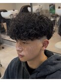 スペインカール　ツイストスパイラル眉カットメンズパーマ