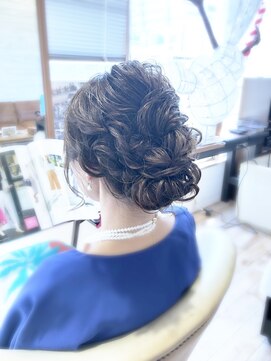 ヘアー オーシャン(HAIR OCEAN) ゆるふわシニヨン