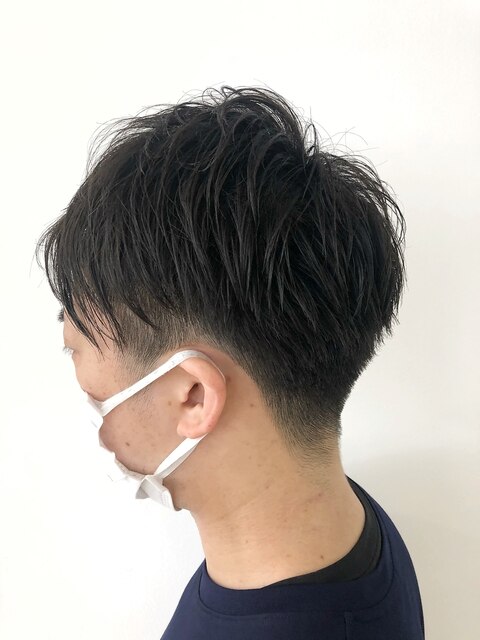 ショート　マッシュ　ショートボブ　HEADS 市川　学割　イルミナ