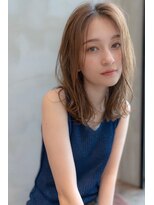 メゾンバイハバナ(maison by HAVANA)&nbsp;大人かわいいフェザーバングカーキグレージュミディアムウルフ