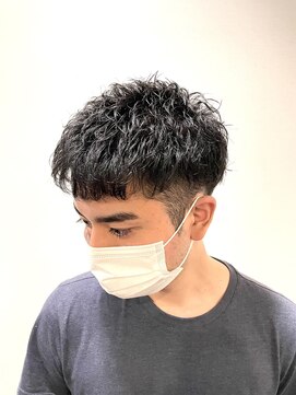 銀座マツナガ 浅草店 無造作爽やかツーブロックショートアイロンパーマ