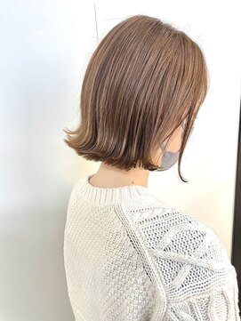 フランチェスカドットボブ(francesca.bob) ブリーチ無しで出来るハイトーンミルクティーベージュ【渡辺】