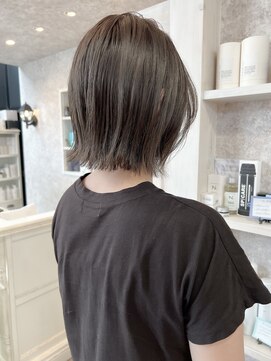 キャアリー(Caary) 福山市美容室Caary人気 夏ヘアくすみグレージュぱつんとボブ