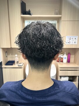リバティシェアバーバー 銀座(LIBERTY SHARE BARBER) 波巻きパーマ