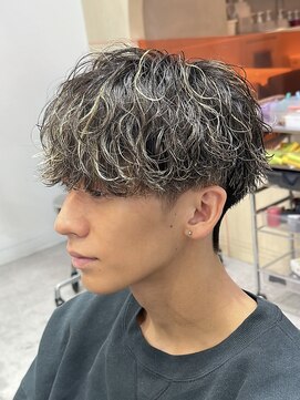 フィフス 渋谷(fifth) メンズマッシュ波巻きスパイラルパーマツイストスパイラルパーマ