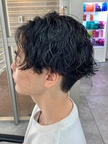 ジーニー 新百合ヶ丘(Genie) フェザーパーマサーフカール刈り上げセンターパート