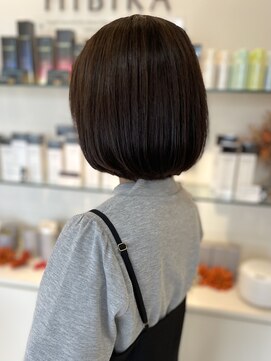 ヒビカ(HIBIKA) 秋のブラウンベージュボブ