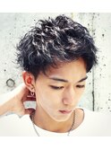 短髪ツイストスパイラル