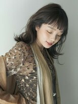 エミュ 表参道 青山(emu) 【emu井上信洋】アッシュグレージュオン眉外ハネミディアムボブ