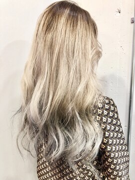 へアメイクワンプラス 四日市(HAIR MAKE ONEplus) ホワイトグレー