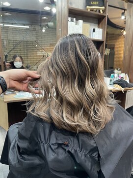 ラフ(LAFF) #黒髪#ボブルフ#ネビージュ#小顔#ワンレン