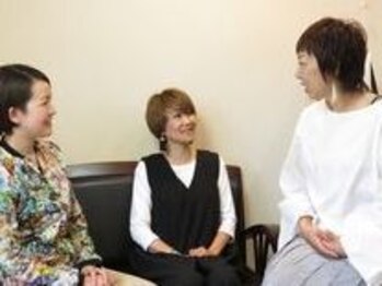 ヴァンベール フロンジュ ヘアメイク(vent vert frange hair make)の写真/細部のこだわりまで丁寧なカウンセリングでお聞き出し◎髪質や癖を見極め、再現性が高いスタイルを提供*