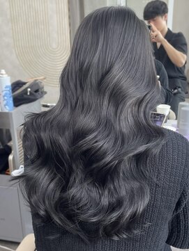 ユニ 原宿(uni) 韓国ヘア透け感カラーブルーブラック透明感カラー暗めカラー原宿