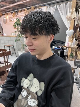 髪屋 紬 メンズ/メンズカット/メンズパーマ/波巻きパーマ