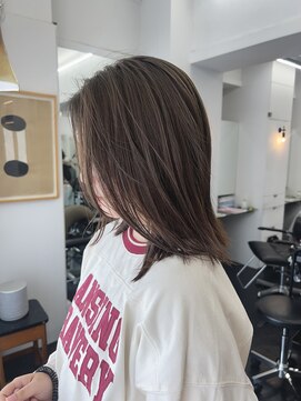 シベルバレー 横浜(sibell) ブリーチなし/グレージュカラー/ミディアム