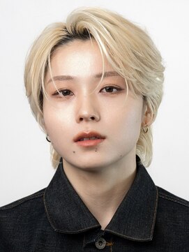 オーシャントーキョーオーバー 渋谷(OCEAN TOKYO OVER) 韓国センターパートコンマバングフェザーパーマニュアンスパーマ