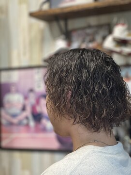 ハウオリ(hau'oli) hau'oliのサーフパーマ