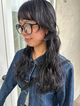 トレンチ(TRENCH) ロングパーマ　レイヤーカット　スパイラルパーマ