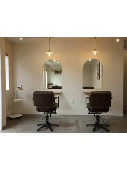 【オーナーマンツーマン施術◎】経験豊富な女性スタイリストがお客様一人ひとりの理想を叶えます＊