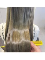 クララ ジャパン カメイド(CLALA JAPAN Kameido)&nbsp;オリーブベージュ×髪質改善トリートメント