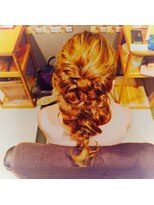 アイビス(AIBIZ) *結婚式*花嫁*参列/柔らかい編み込みのポニーテールスタイル