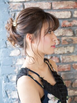 エミタス 練馬(emi+ Hair & eyelash) ルーズお団子ヘア￥3000