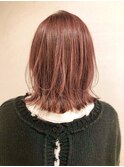 軽ボブ × ピンクベージュ