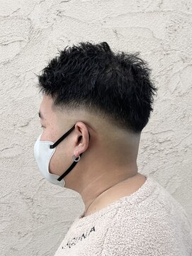 モップアップ(Mop up) スキンフェード×ツイストパーマ