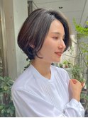 前髪長め前下がりくびれショートボブ　表参道